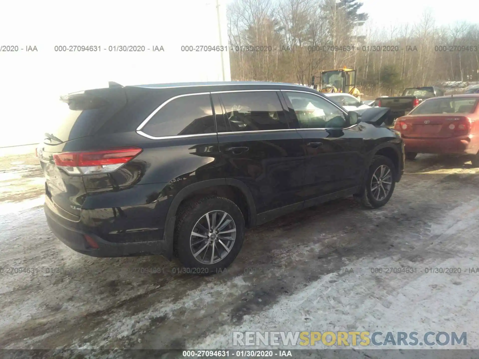 4 Photograph of a damaged car 5TDJZRFH2KS607190 TOYOTA HIGHLANDER 2019