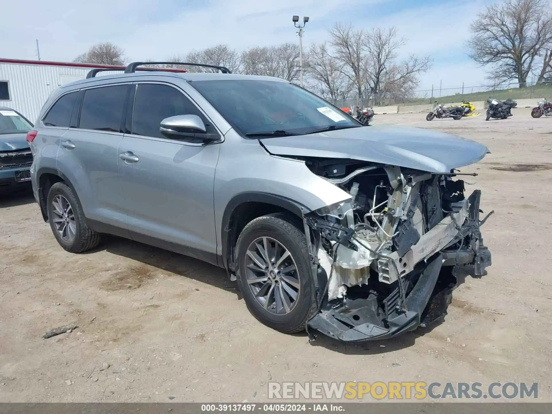 1 Photograph of a damaged car 5TDJZRFH2KS611529 TOYOTA HIGHLANDER 2019