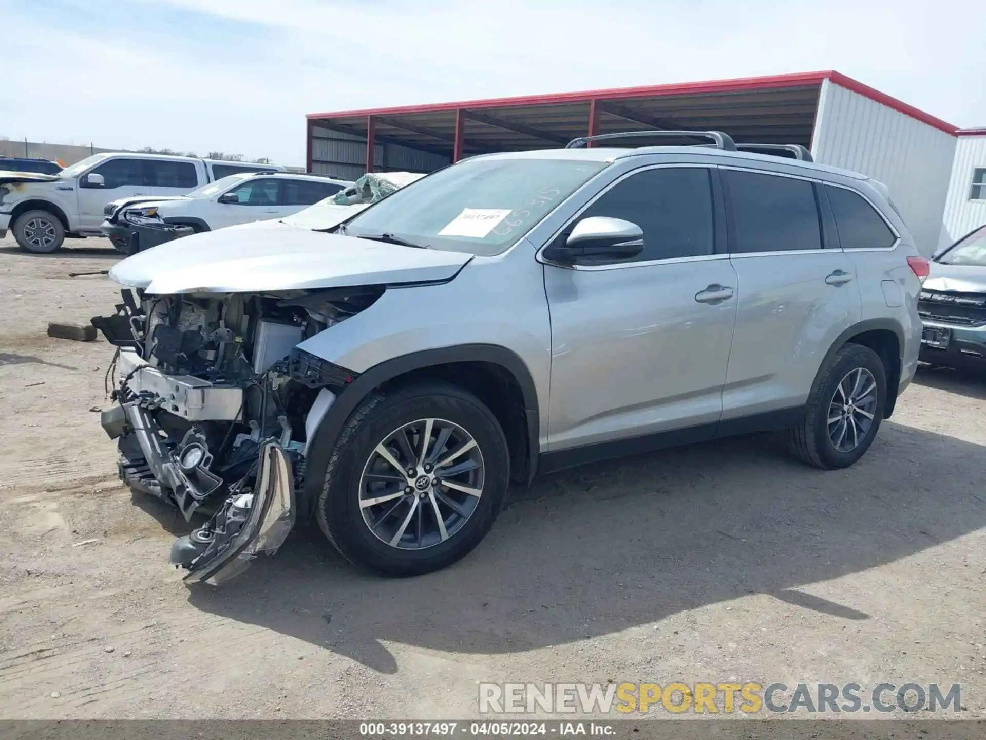 2 Photograph of a damaged car 5TDJZRFH2KS611529 TOYOTA HIGHLANDER 2019