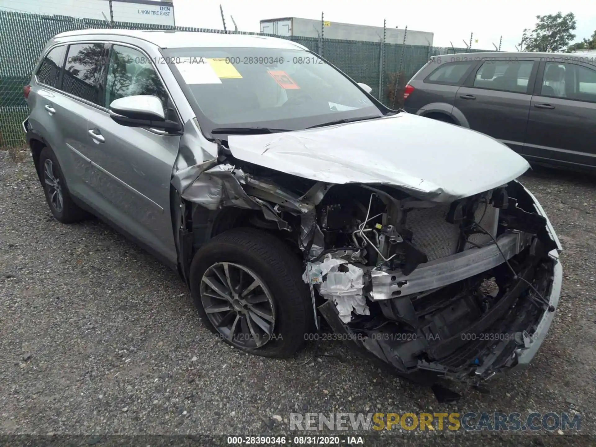 1 Photograph of a damaged car 5TDJZRFH2KS611661 TOYOTA HIGHLANDER 2019