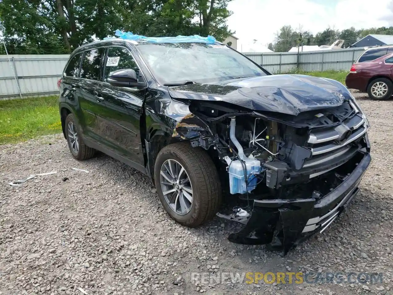 1 Photograph of a damaged car 5TDJZRFH2KS613460 TOYOTA HIGHLANDER 2019