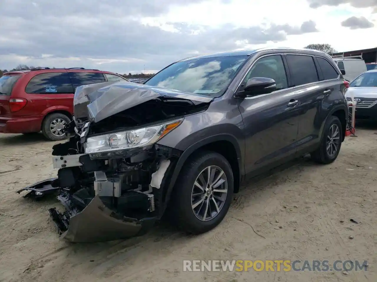 2 Photograph of a damaged car 5TDJZRFH2KS613491 TOYOTA HIGHLANDER 2019