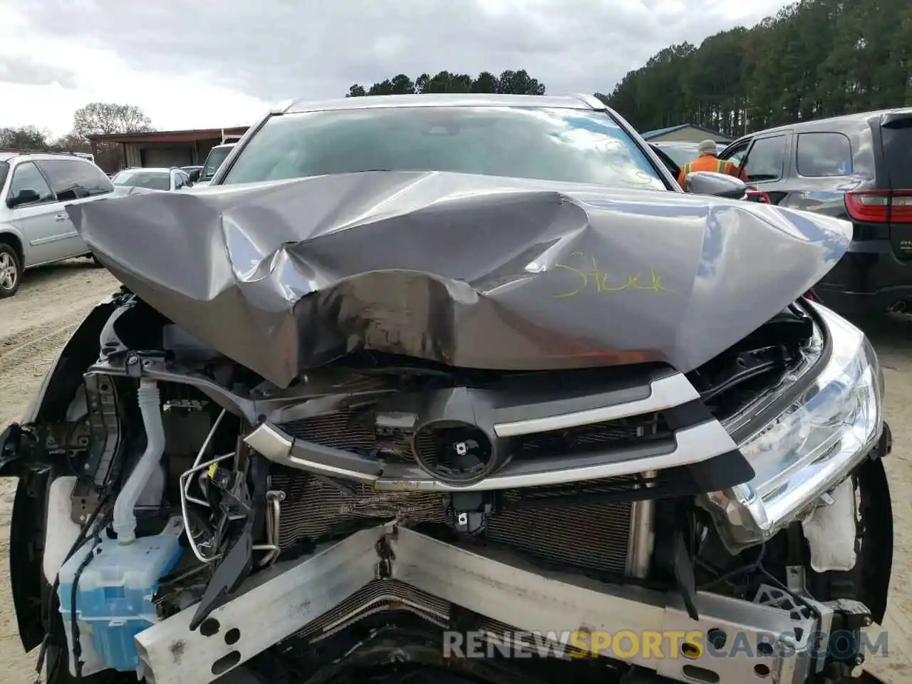 7 Photograph of a damaged car 5TDJZRFH2KS613491 TOYOTA HIGHLANDER 2019