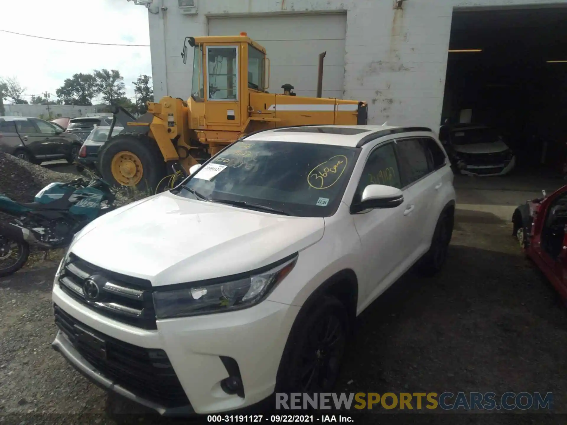 6 Photograph of a damaged car 5TDJZRFH2KS617637 TOYOTA HIGHLANDER 2019