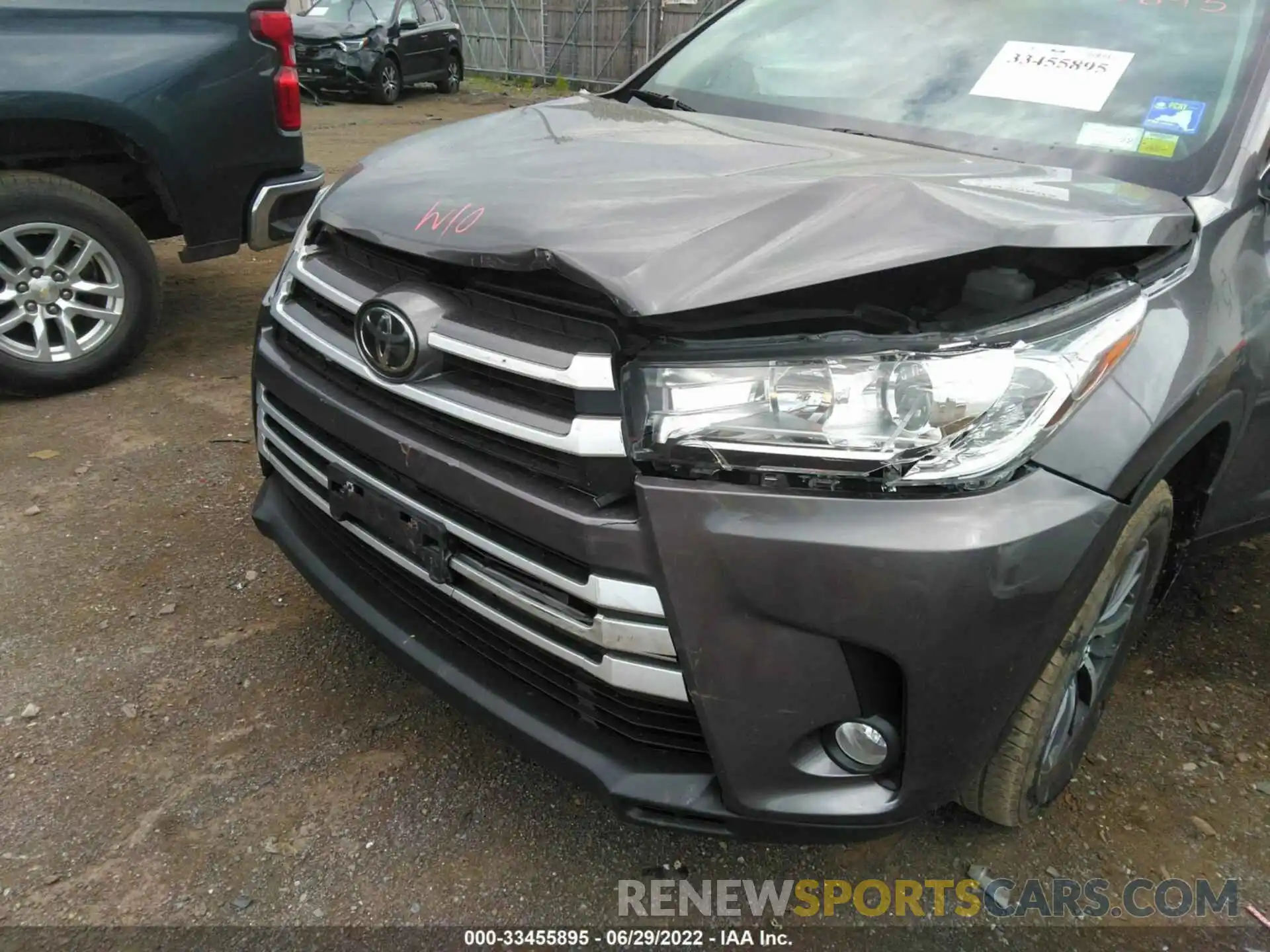 6 Photograph of a damaged car 5TDJZRFH2KS619551 TOYOTA HIGHLANDER 2019