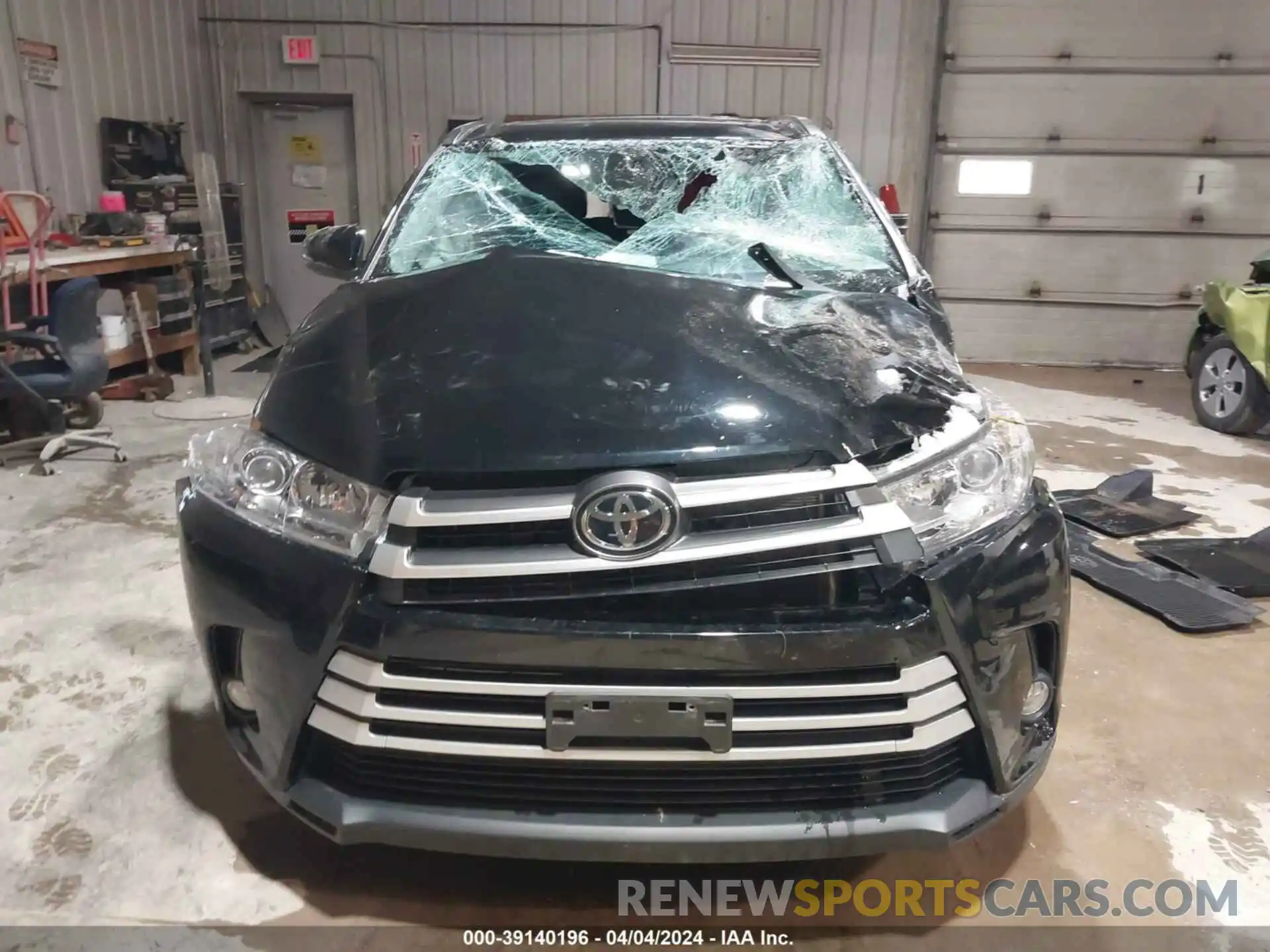 13 Photograph of a damaged car 5TDJZRFH2KS619842 TOYOTA HIGHLANDER 2019