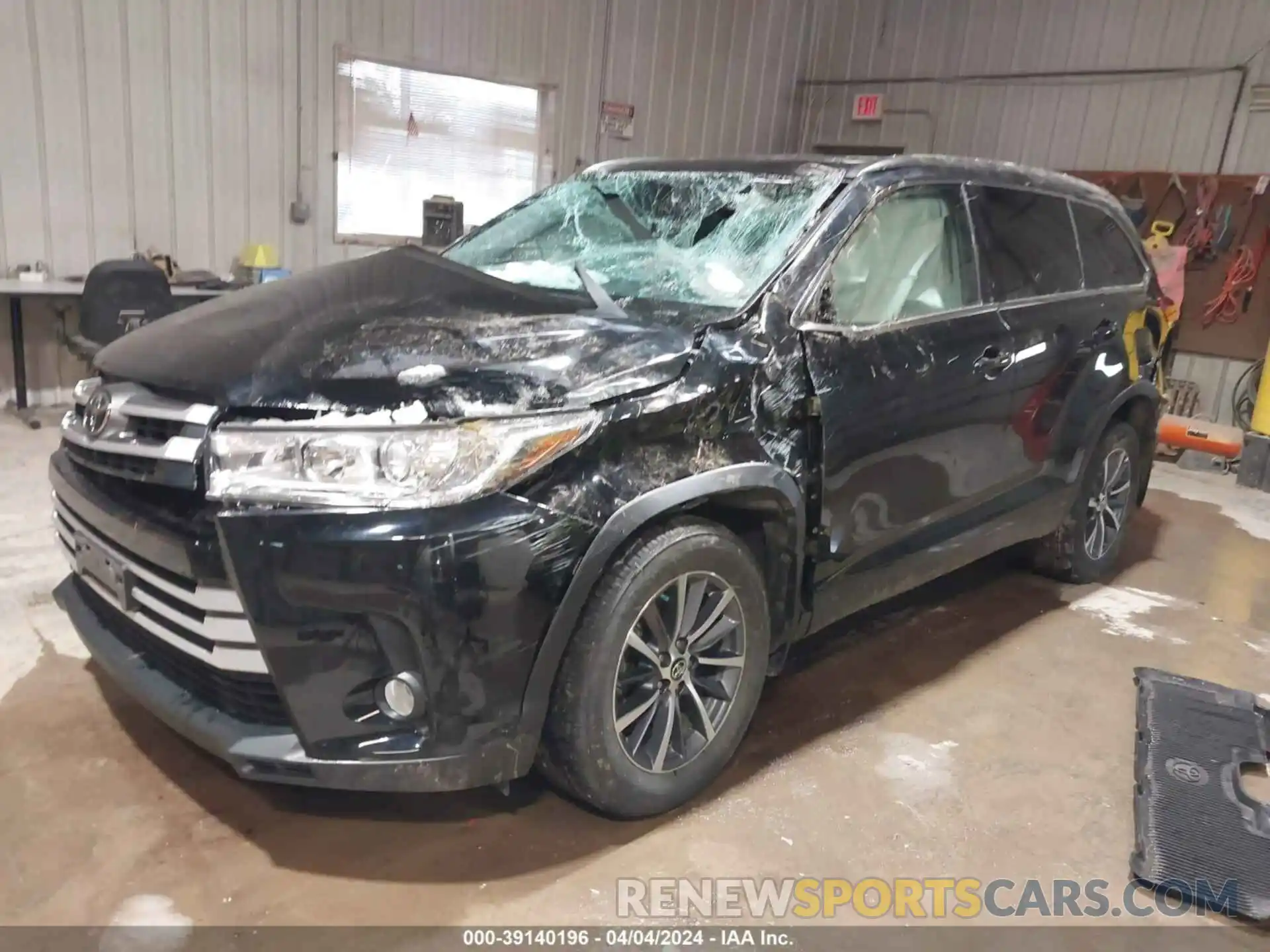 2 Photograph of a damaged car 5TDJZRFH2KS619842 TOYOTA HIGHLANDER 2019