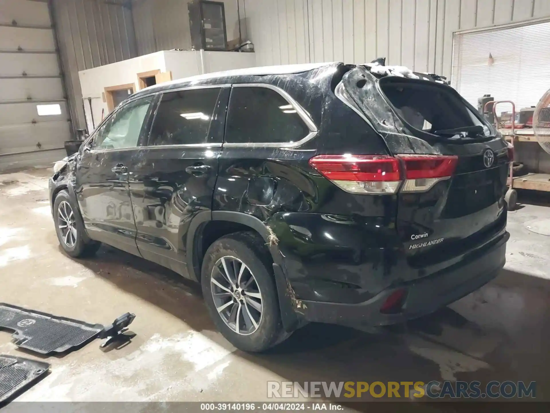 3 Photograph of a damaged car 5TDJZRFH2KS619842 TOYOTA HIGHLANDER 2019