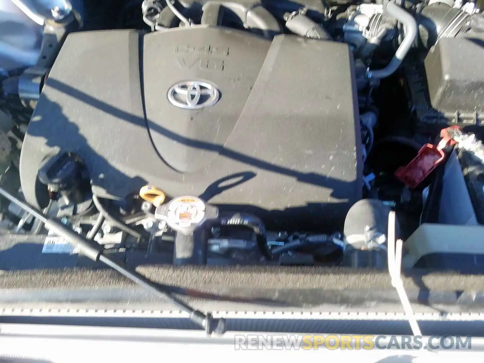 7 Photograph of a damaged car 5TDJZRFH2KS621686 TOYOTA HIGHLANDER 2019