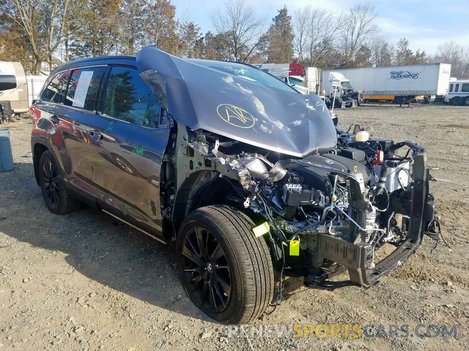 1 Photograph of a damaged car 5TDJZRFH2KS621798 TOYOTA HIGHLANDER 2019