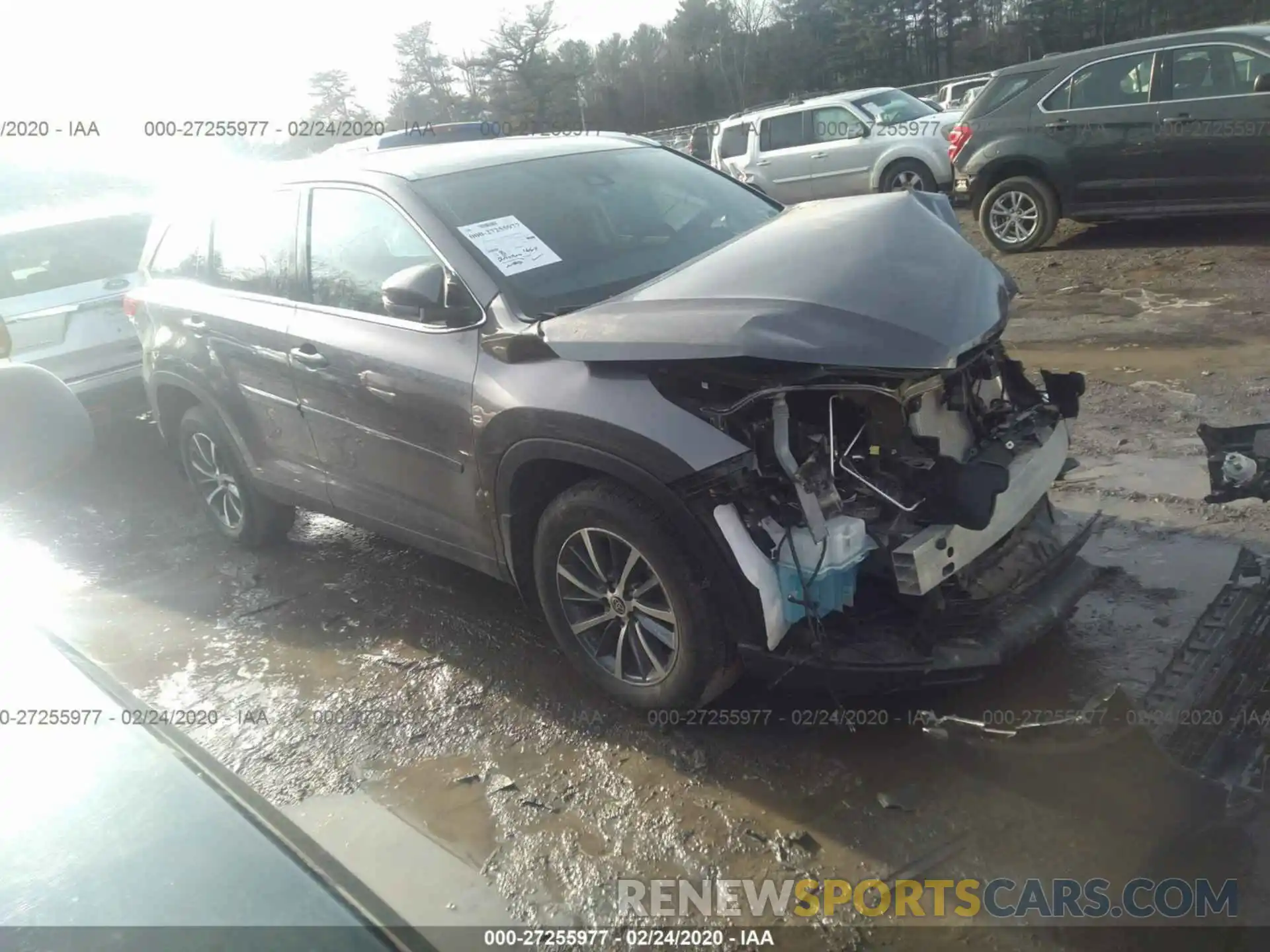 1 Photograph of a damaged car 5TDJZRFH2KS628072 TOYOTA HIGHLANDER 2019