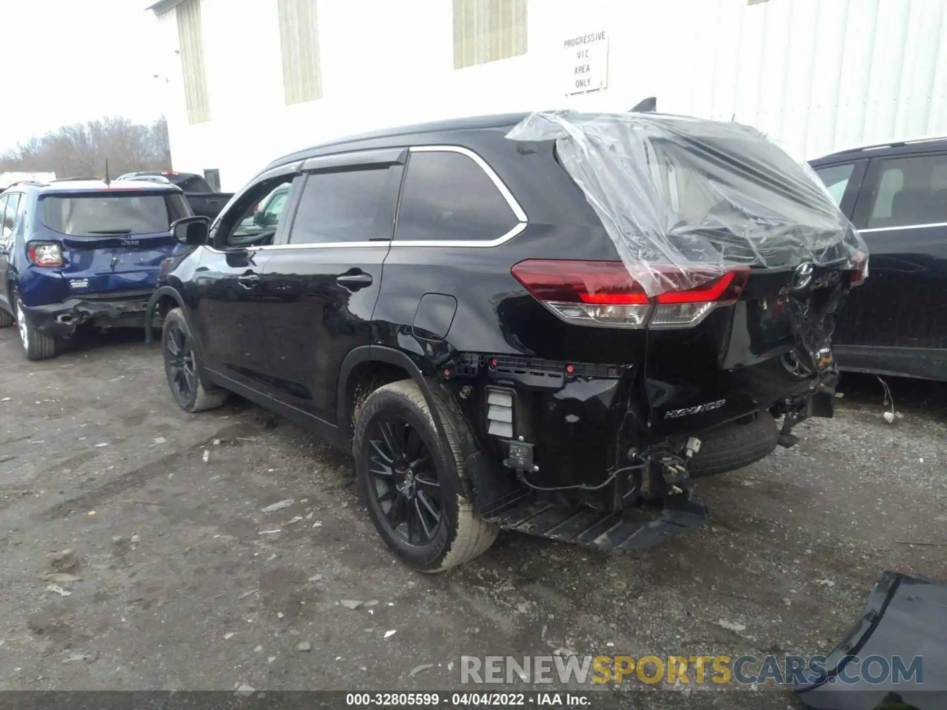 3 Photograph of a damaged car 5TDJZRFH2KS629254 TOYOTA HIGHLANDER 2019