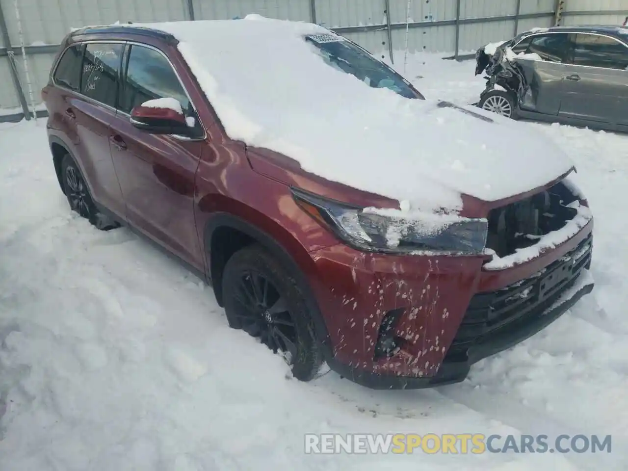 1 Photograph of a damaged car 5TDJZRFH2KS629707 TOYOTA HIGHLANDER 2019