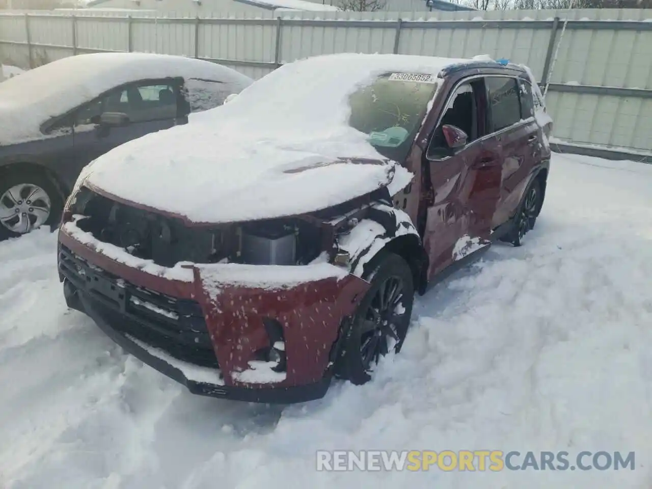 2 Photograph of a damaged car 5TDJZRFH2KS629707 TOYOTA HIGHLANDER 2019