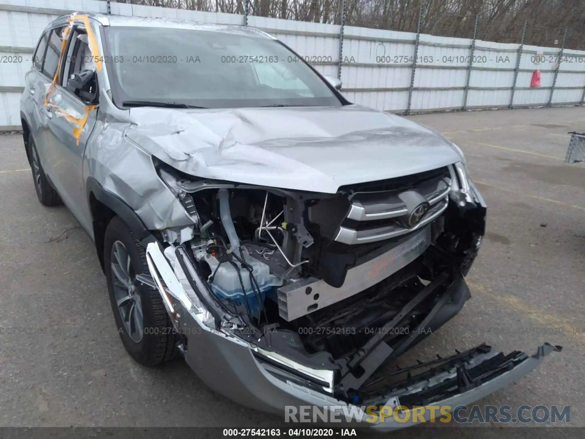 6 Photograph of a damaged car 5TDJZRFH2KS710027 TOYOTA HIGHLANDER 2019