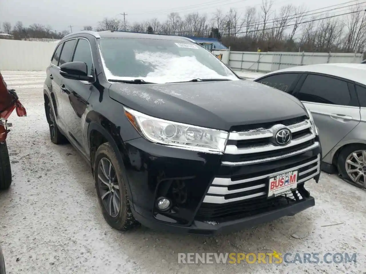 1 Photograph of a damaged car 5TDJZRFH2KS720637 TOYOTA HIGHLANDER 2019