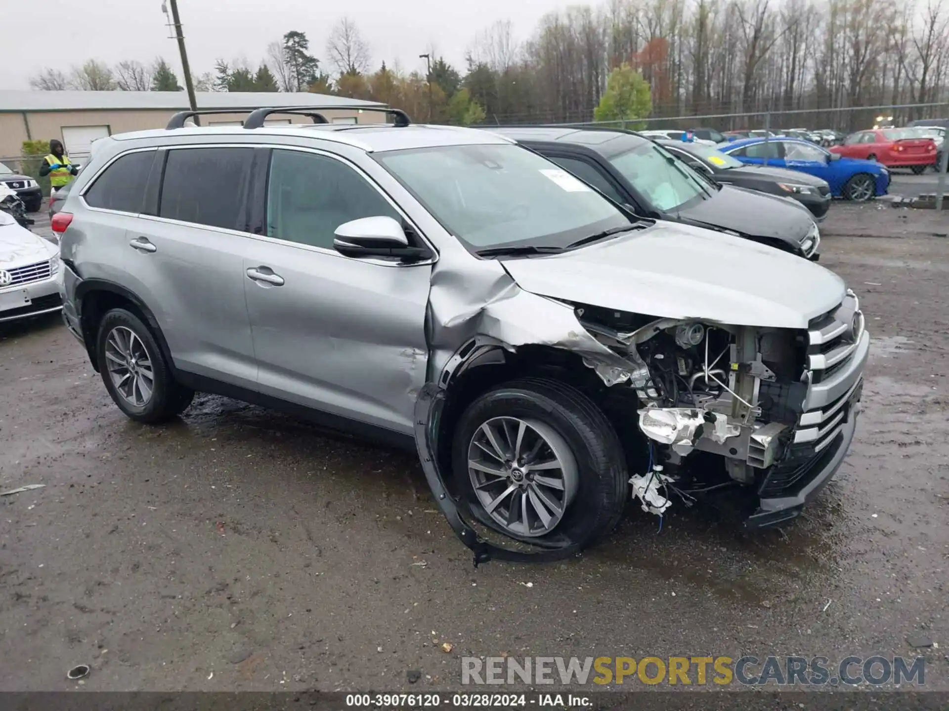 1 Photograph of a damaged car 5TDJZRFH2KS725403 TOYOTA HIGHLANDER 2019