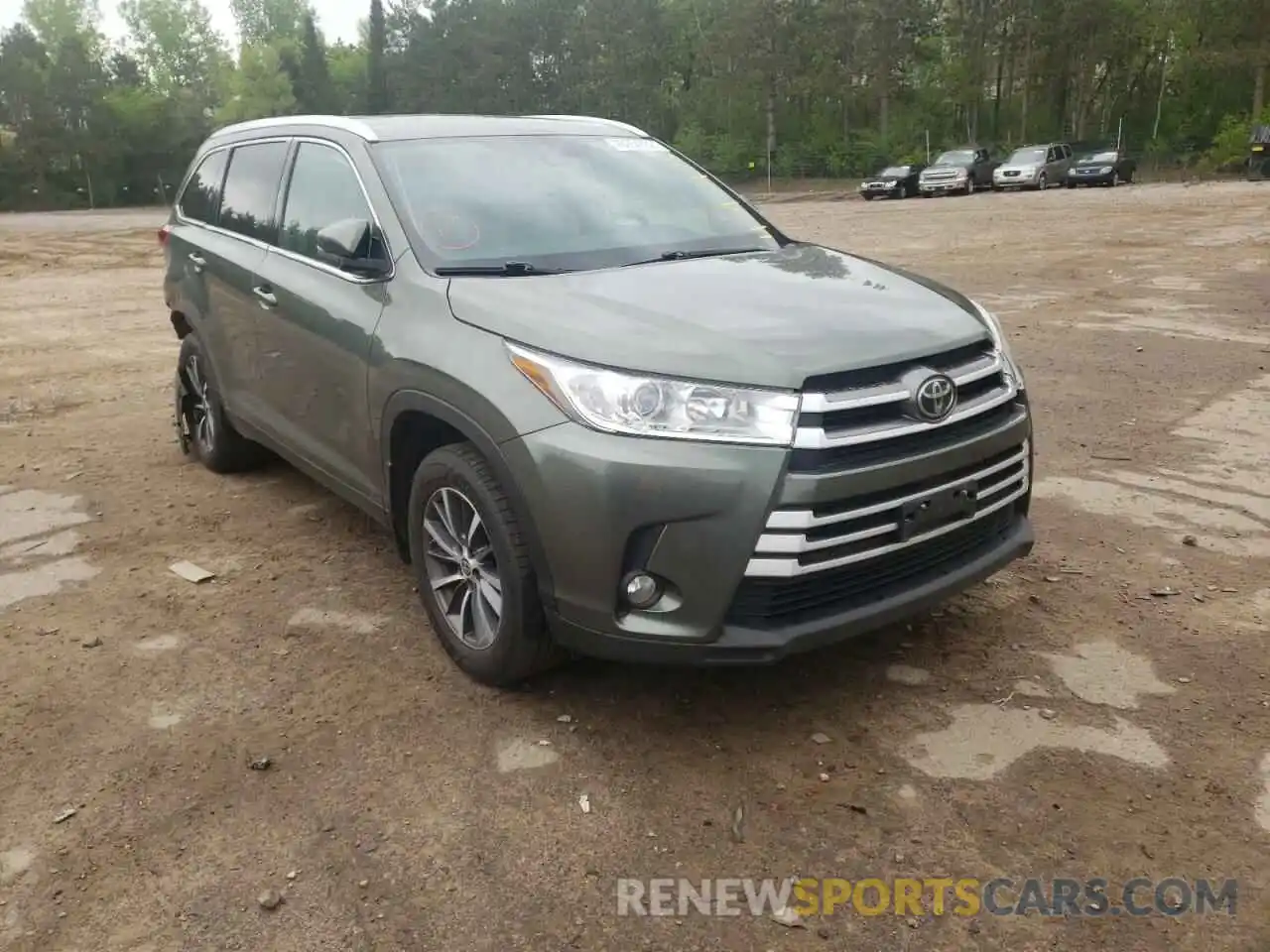 1 Photograph of a damaged car 5TDJZRFH2KS743481 TOYOTA HIGHLANDER 2019