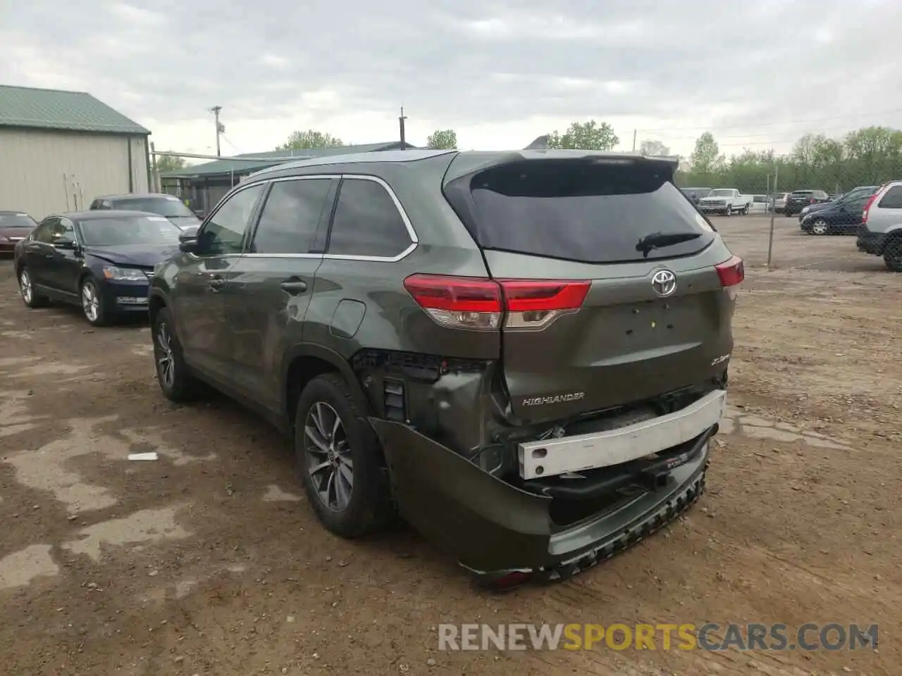 3 Photograph of a damaged car 5TDJZRFH2KS743481 TOYOTA HIGHLANDER 2019