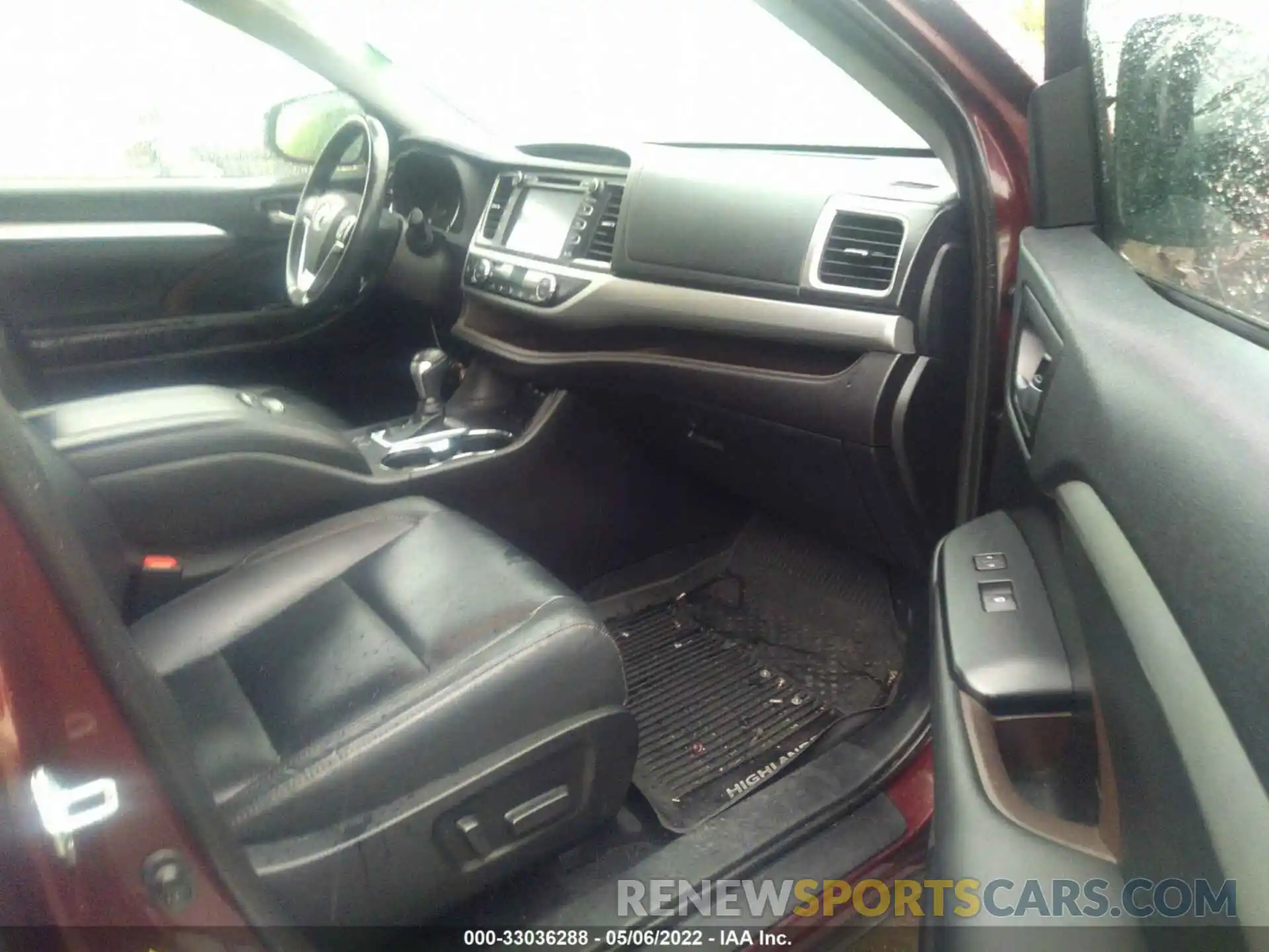 5 Photograph of a damaged car 5TDJZRFH2KS927626 TOYOTA HIGHLANDER 2019