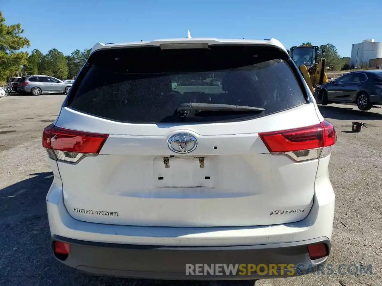 6 Photograph of a damaged car 5TDJZRFH2KS930042 TOYOTA HIGHLANDER 2019