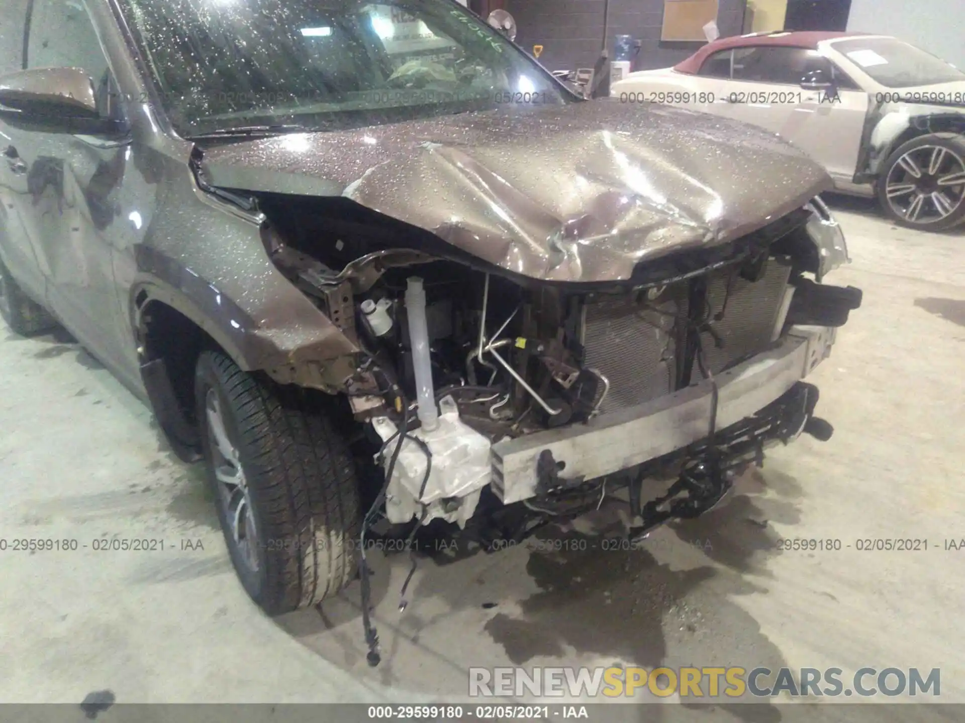 6 Photograph of a damaged car 5TDJZRFH2KS945043 TOYOTA HIGHLANDER 2019