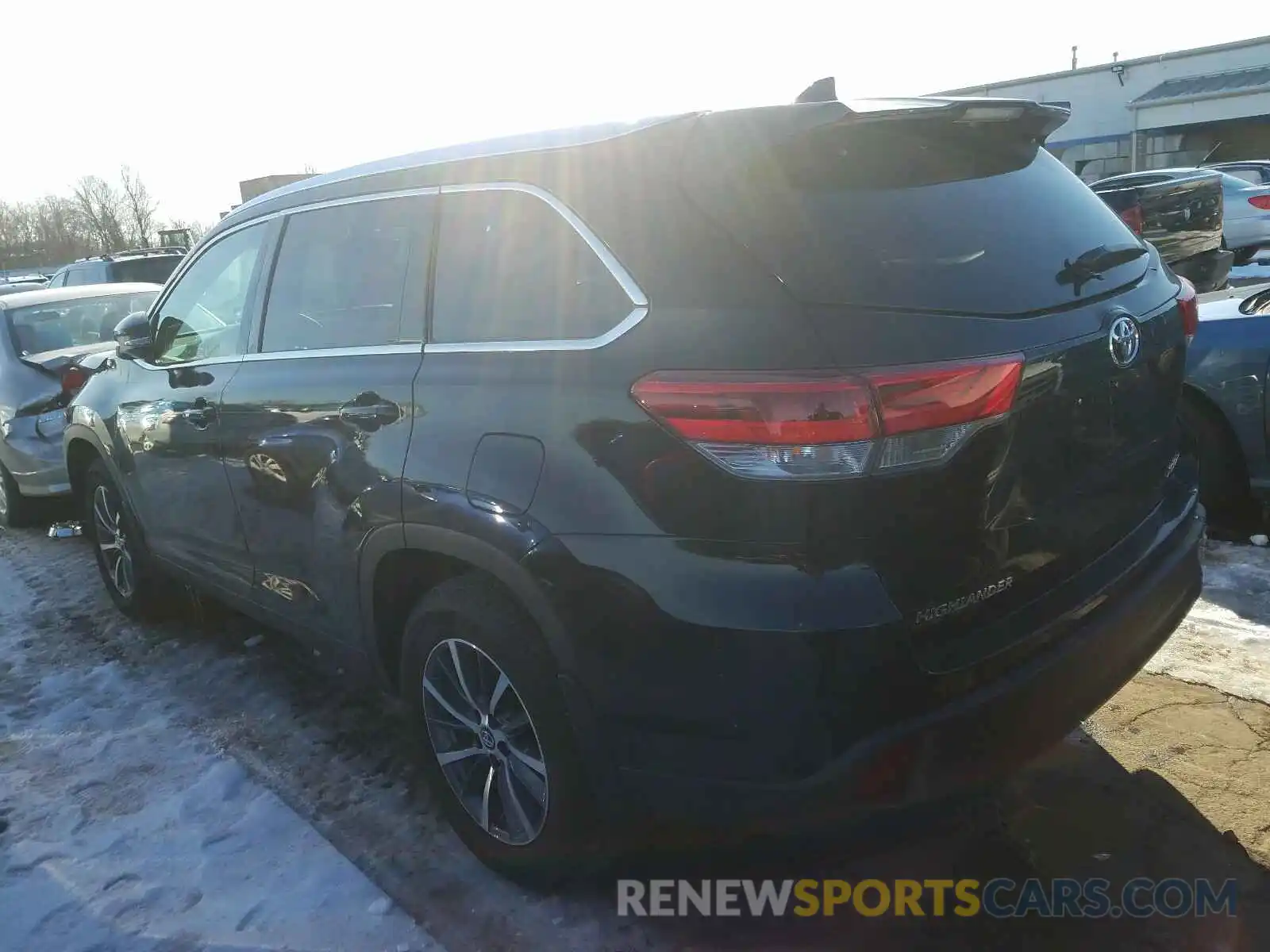 3 Фотография поврежденного автомобиля 5TDJZRFH2KS952347 TOYOTA HIGHLANDER 2019