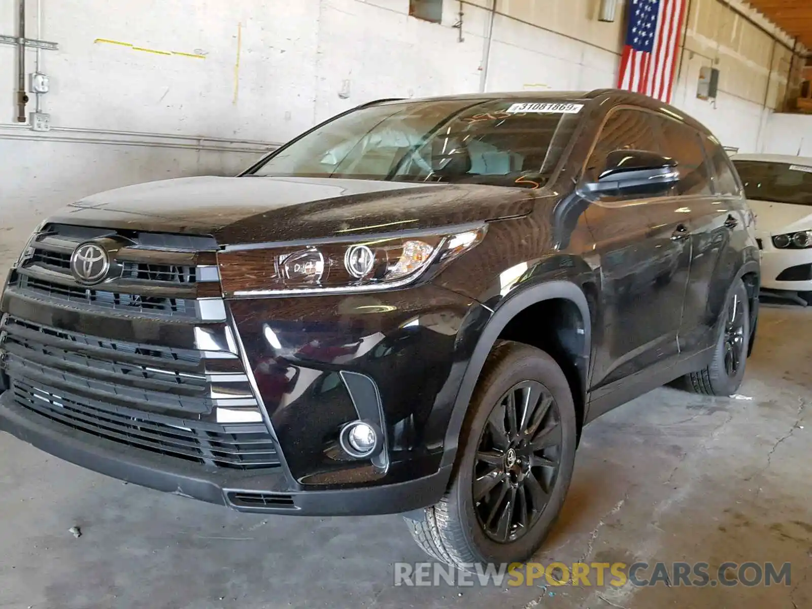 2 Photograph of a damaged car 5TDJZRFH2KS954096 TOYOTA HIGHLANDER 2019