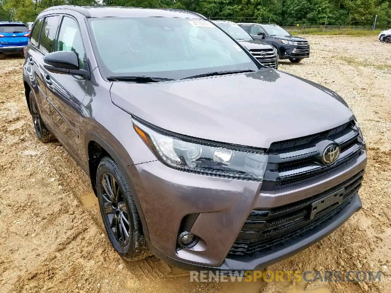 1 Photograph of a damaged car 5TDJZRFH2KS963638 TOYOTA HIGHLANDER 2019