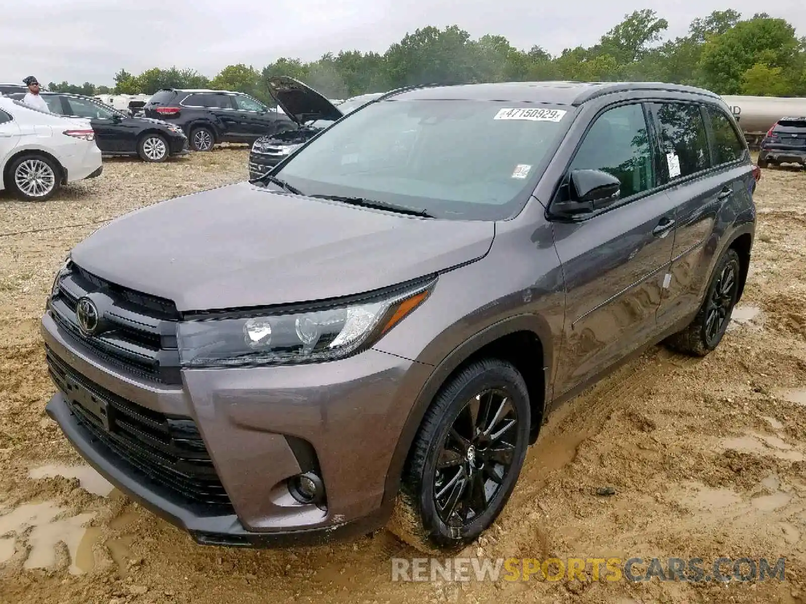 2 Photograph of a damaged car 5TDJZRFH2KS963638 TOYOTA HIGHLANDER 2019