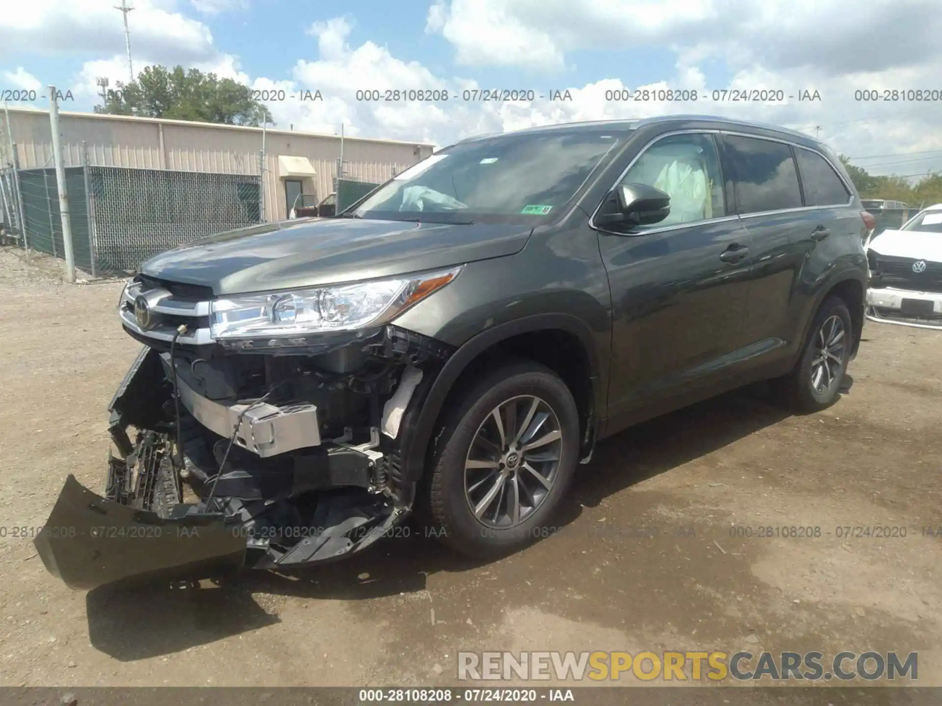 2 Photograph of a damaged car 5TDJZRFH2KS990483 TOYOTA HIGHLANDER 2019