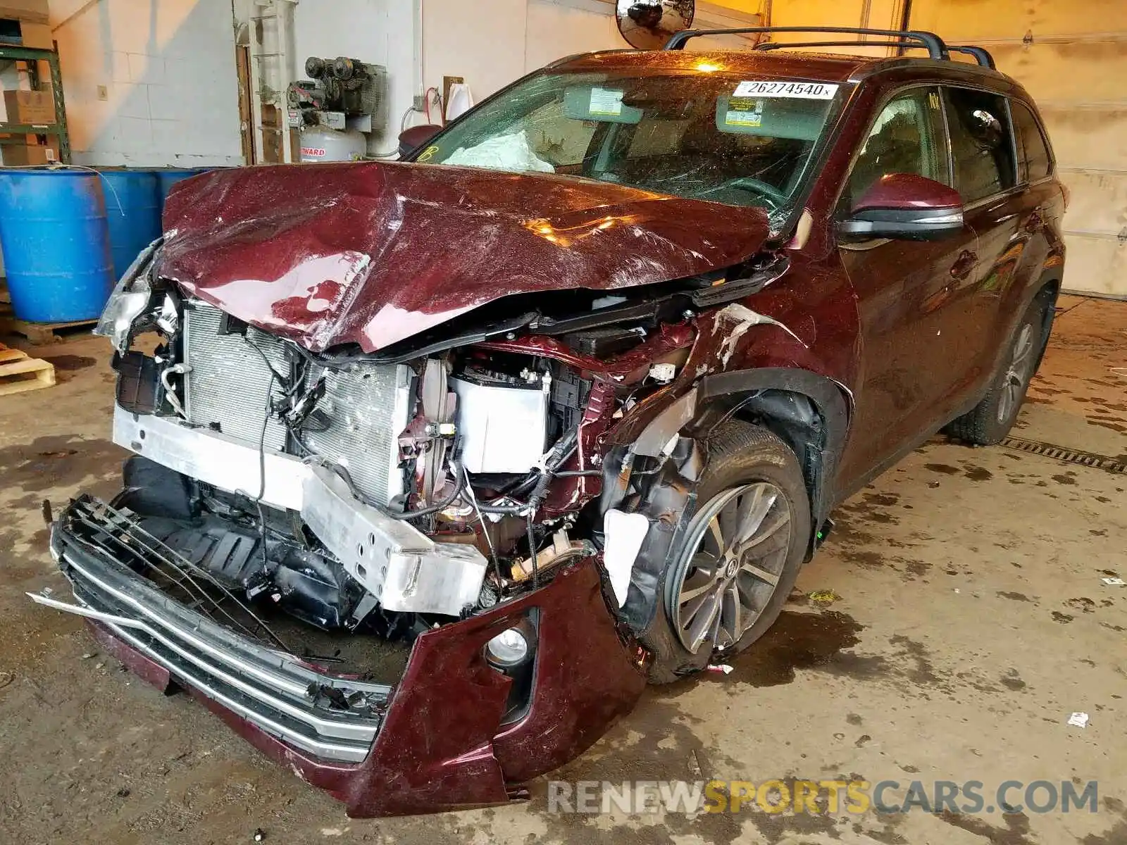 2 Photograph of a damaged car 5TDJZRFH2KS993299 TOYOTA HIGHLANDER 2019