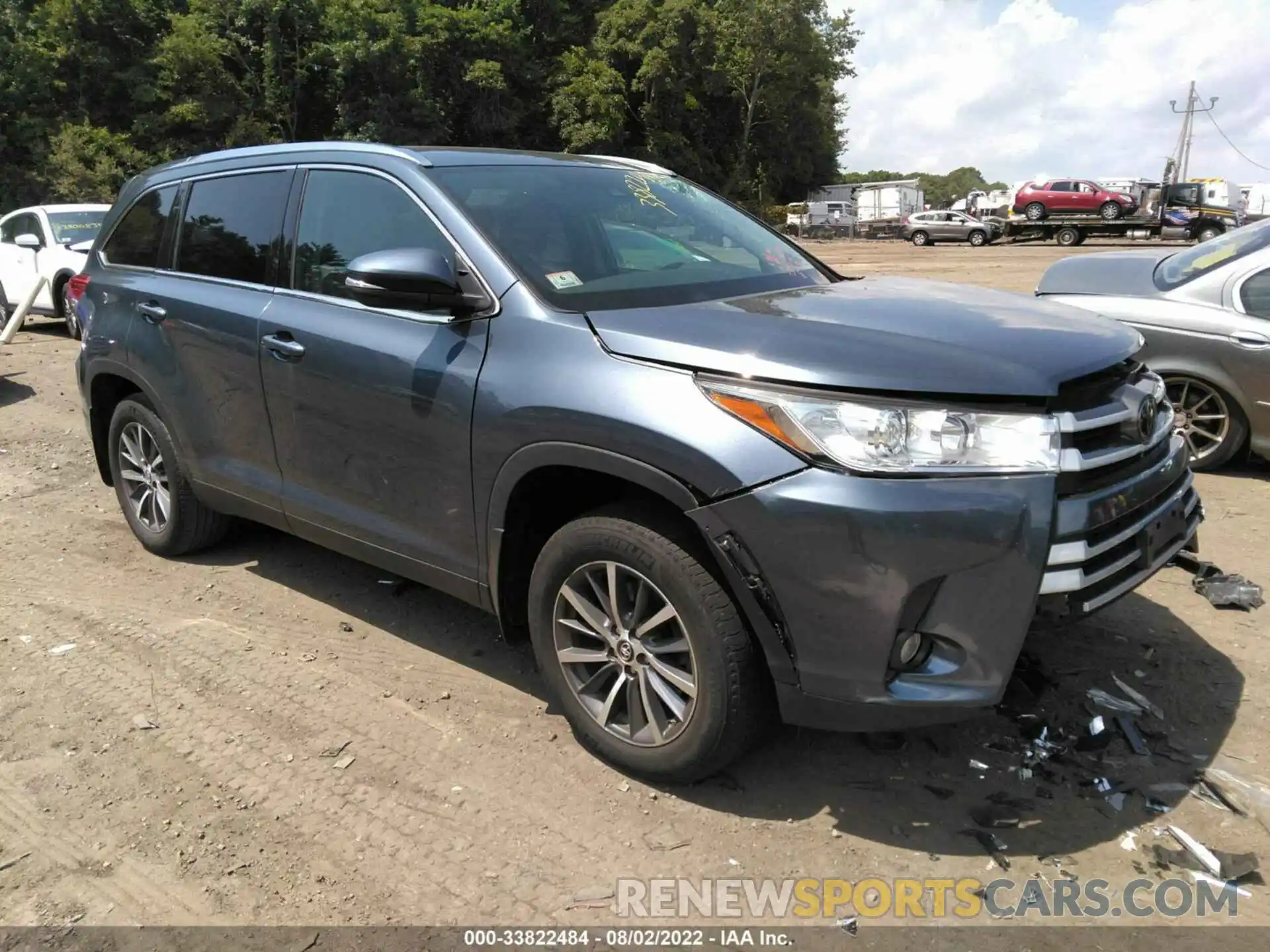 1 Photograph of a damaged car 5TDJZRFH2KS996669 TOYOTA HIGHLANDER 2019