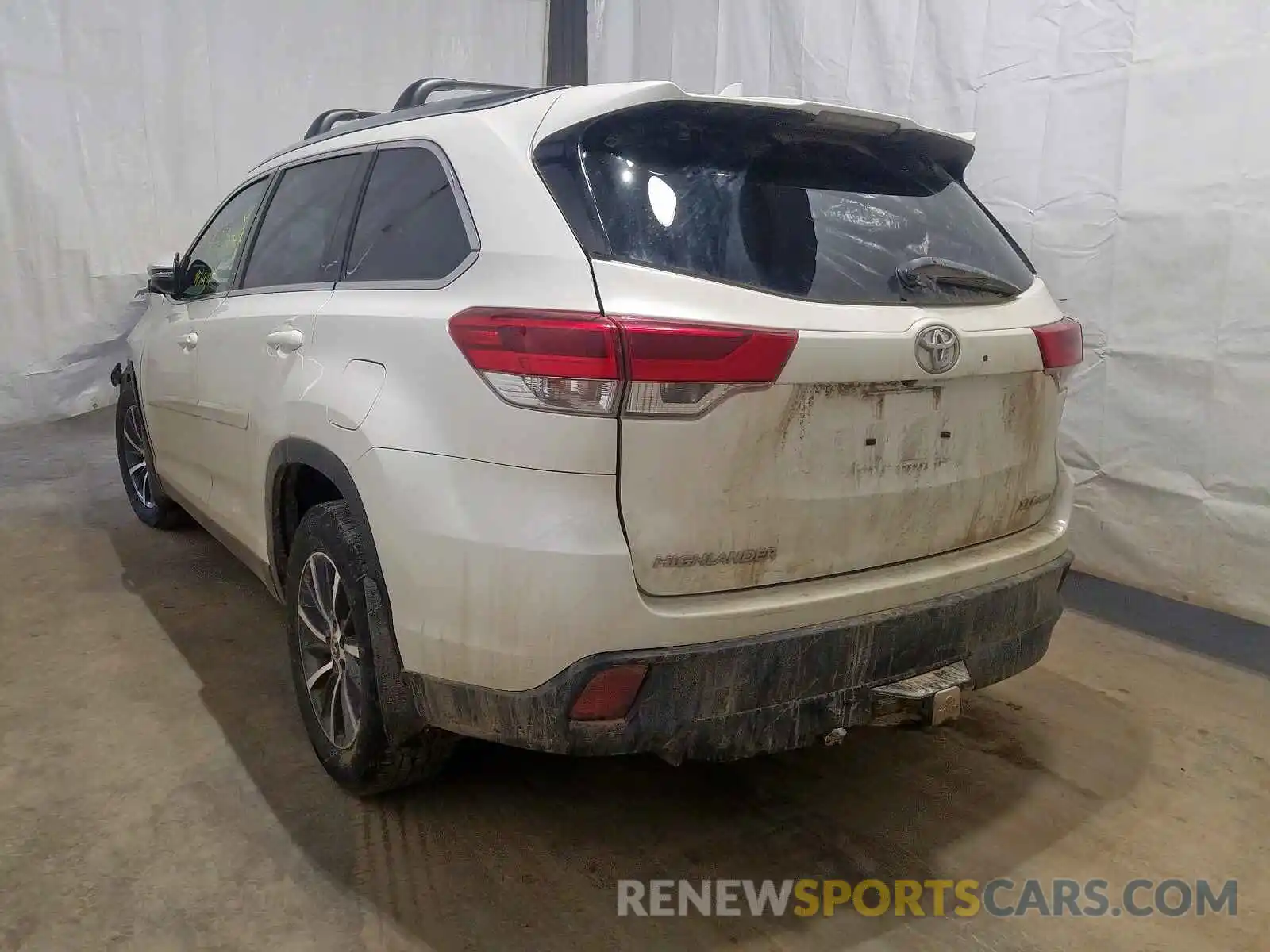 3 Фотография поврежденного автомобиля 5TDJZRFH3KS565967 TOYOTA HIGHLANDER 2019