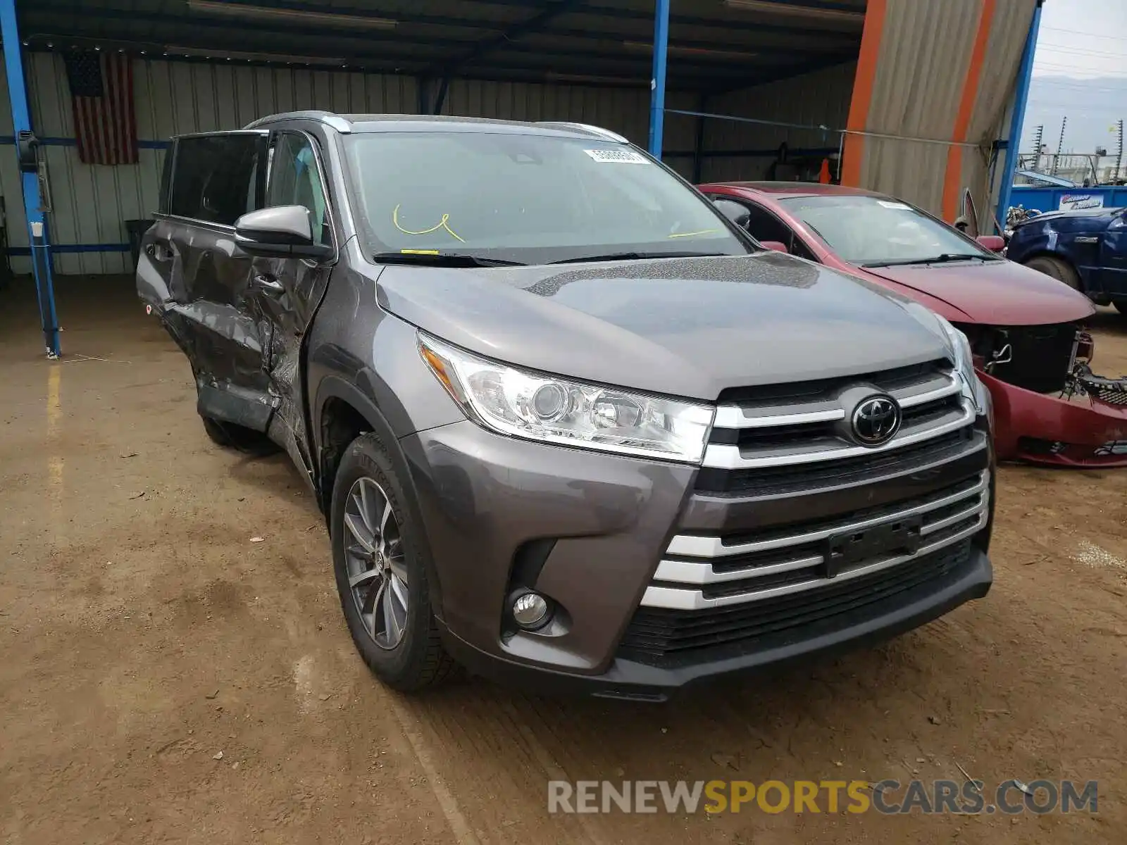 1 Photograph of a damaged car 5TDJZRFH3KS566682 TOYOTA HIGHLANDER 2019