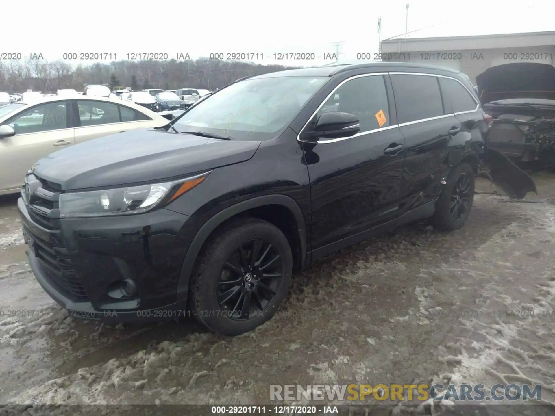 2 Photograph of a damaged car 5TDJZRFH3KS573146 TOYOTA HIGHLANDER 2019