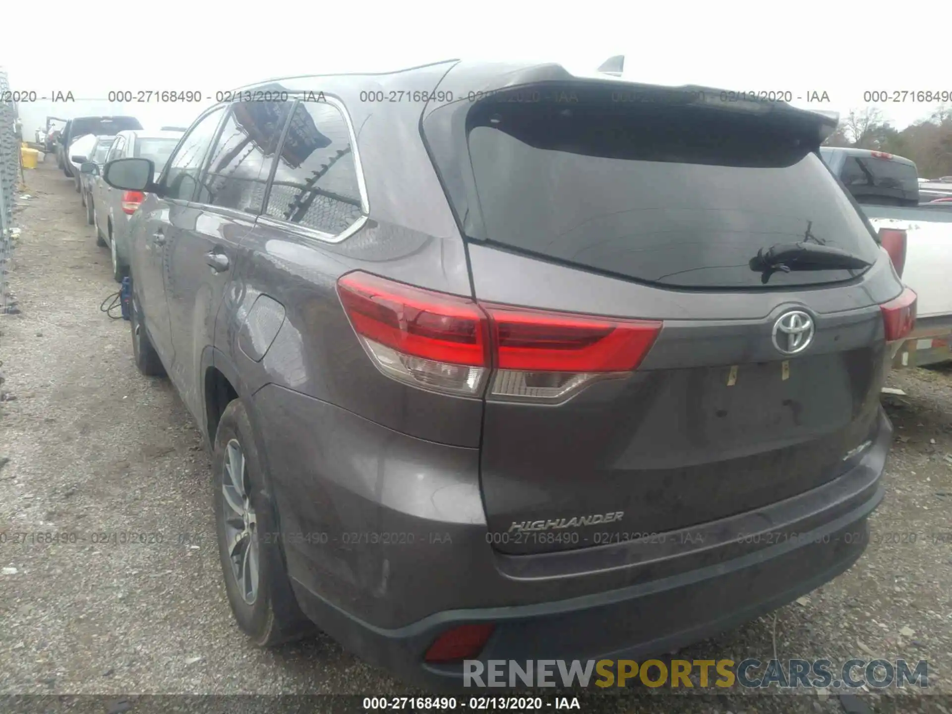 3 Photograph of a damaged car 5TDJZRFH3KS575074 TOYOTA HIGHLANDER 2019