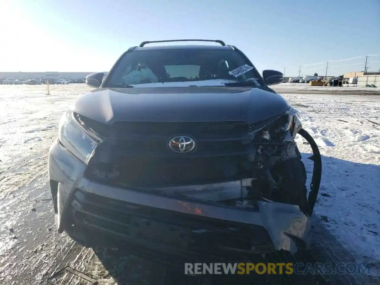 5 Photograph of a damaged car 5TDJZRFH3KS575334 TOYOTA HIGHLANDER 2019