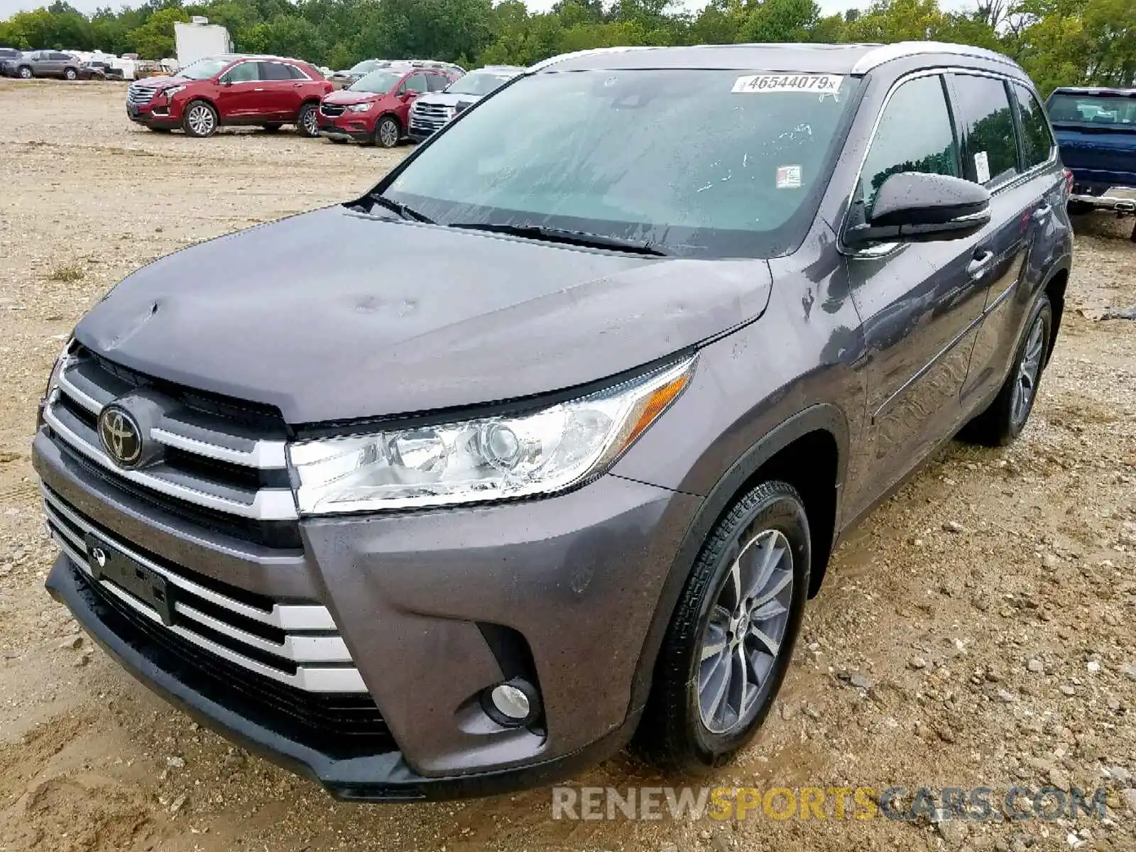 2 Photograph of a damaged car 5TDJZRFH3KS576239 TOYOTA HIGHLANDER 2019