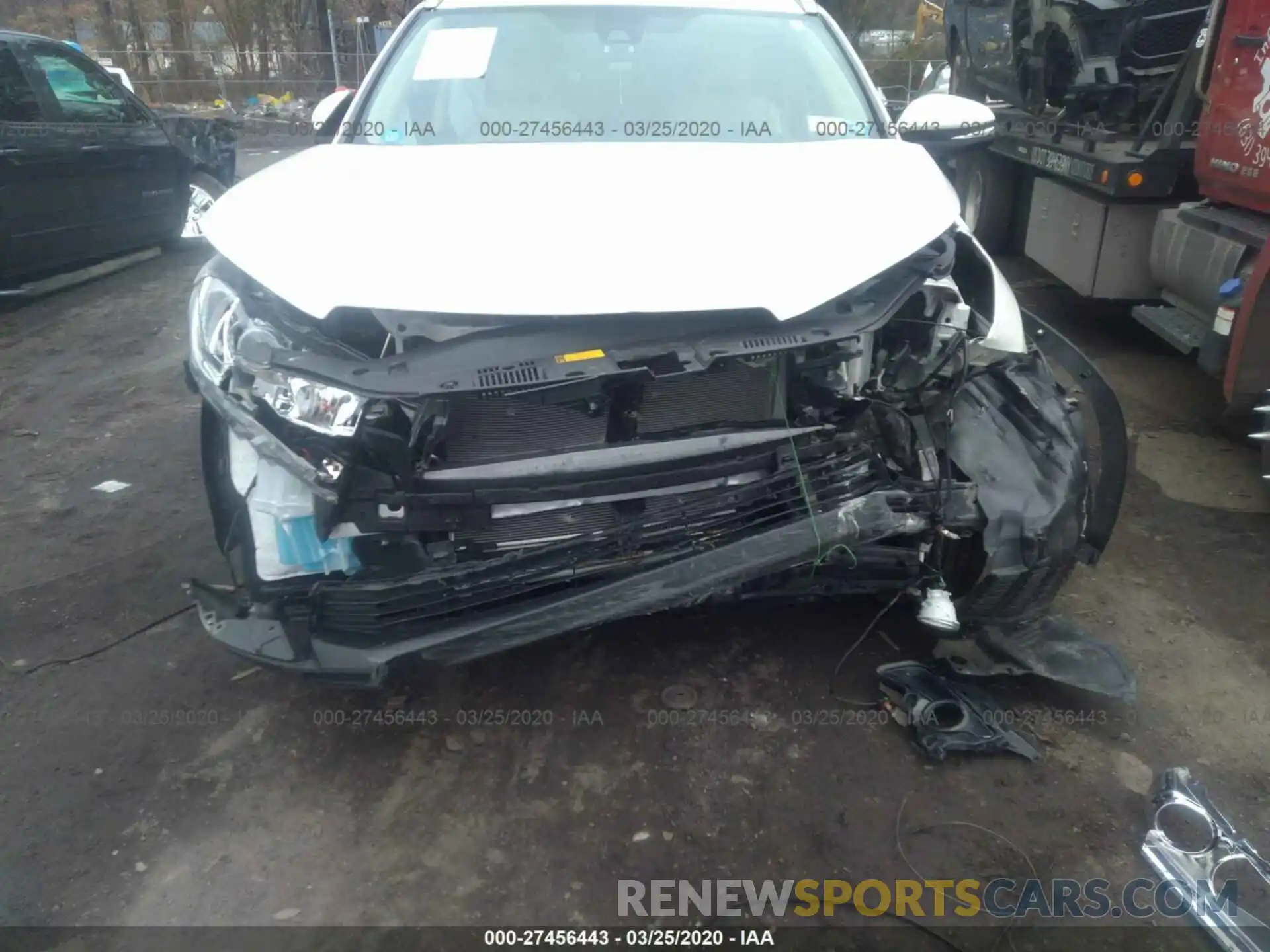 6 Photograph of a damaged car 5TDJZRFH3KS576502 TOYOTA HIGHLANDER 2019