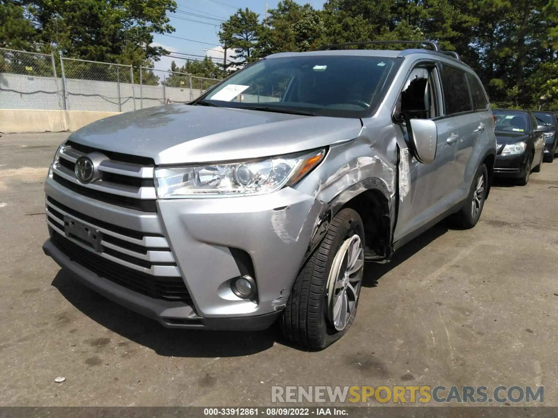 6 Photograph of a damaged car 5TDJZRFH3KS577990 TOYOTA HIGHLANDER 2019