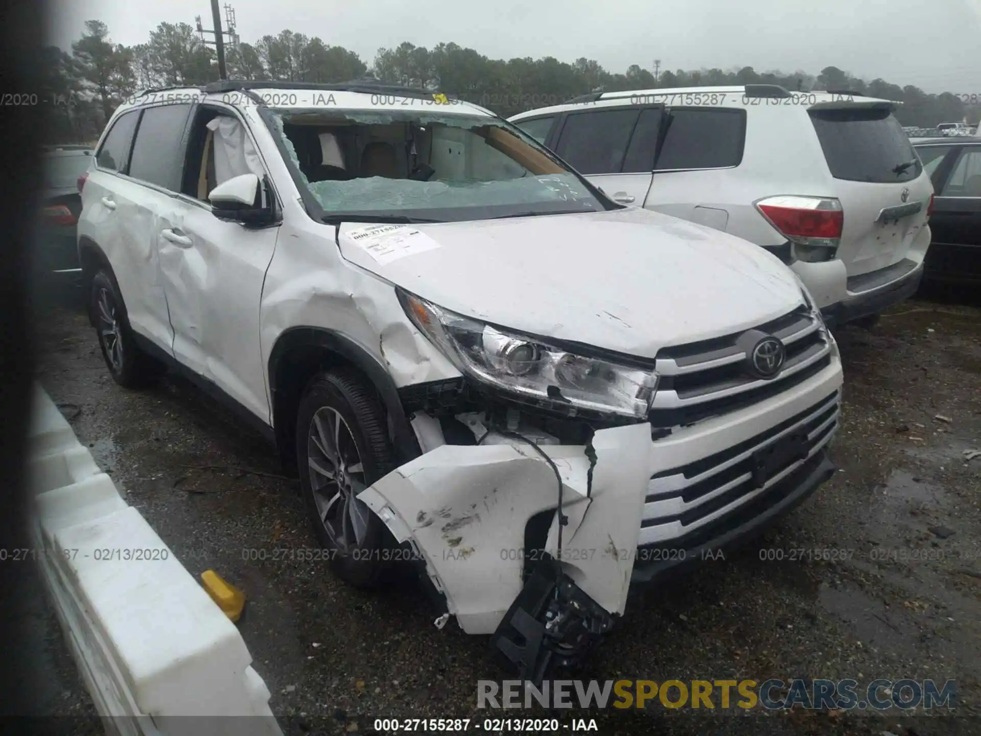 1 Photograph of a damaged car 5TDJZRFH3KS579514 TOYOTA HIGHLANDER 2019