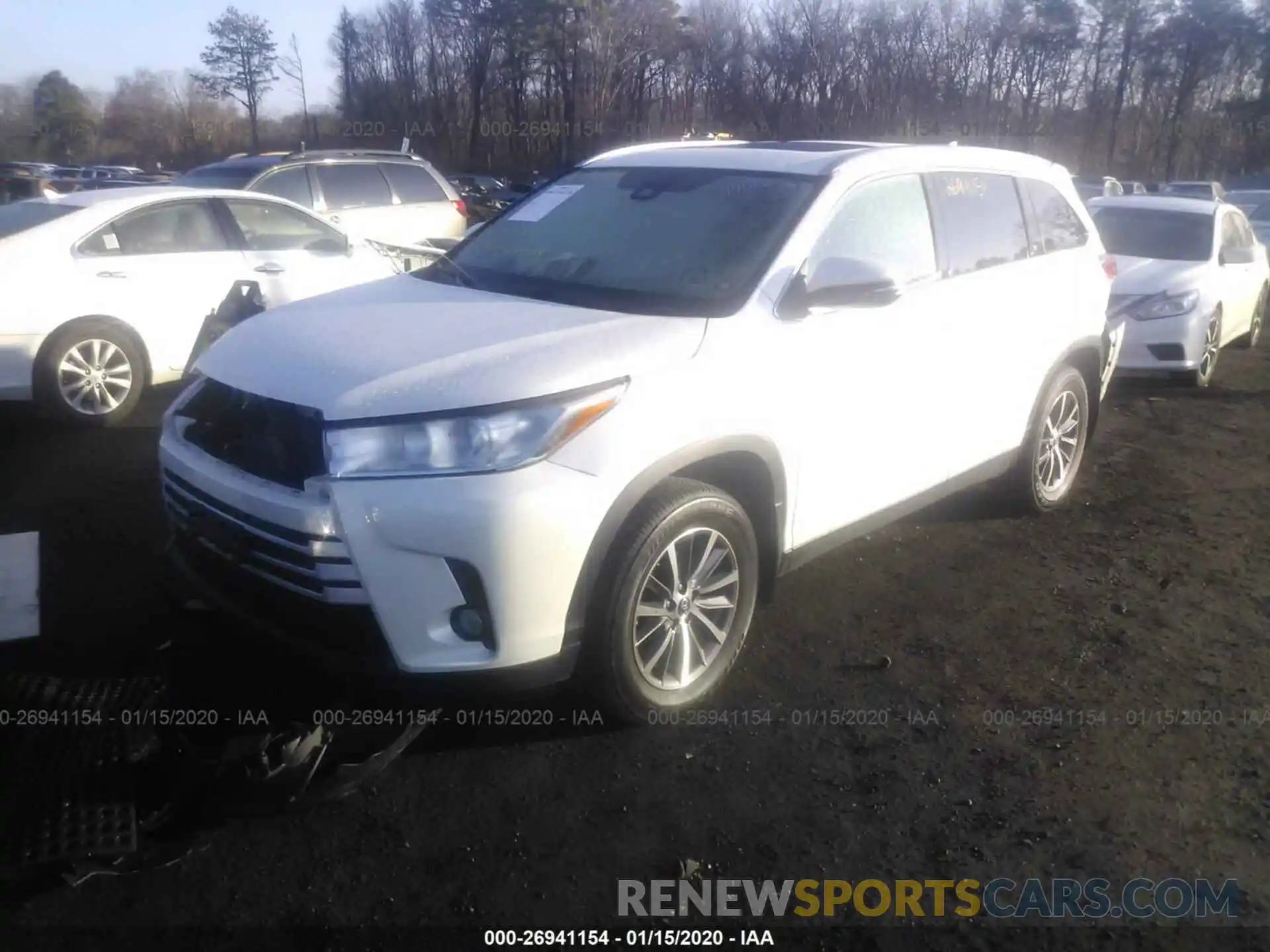 2 Photograph of a damaged car 5TDJZRFH3KS580145 TOYOTA HIGHLANDER 2019