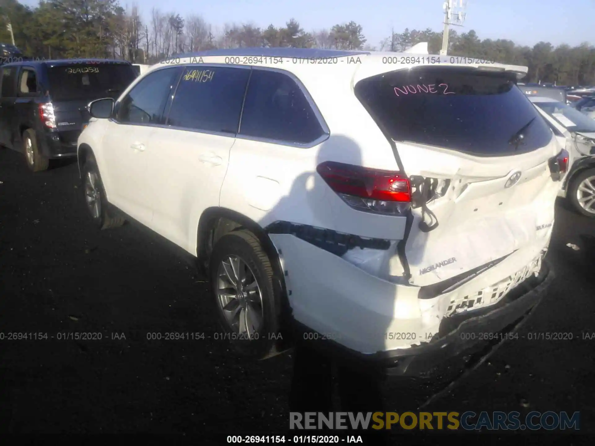 3 Photograph of a damaged car 5TDJZRFH3KS580145 TOYOTA HIGHLANDER 2019