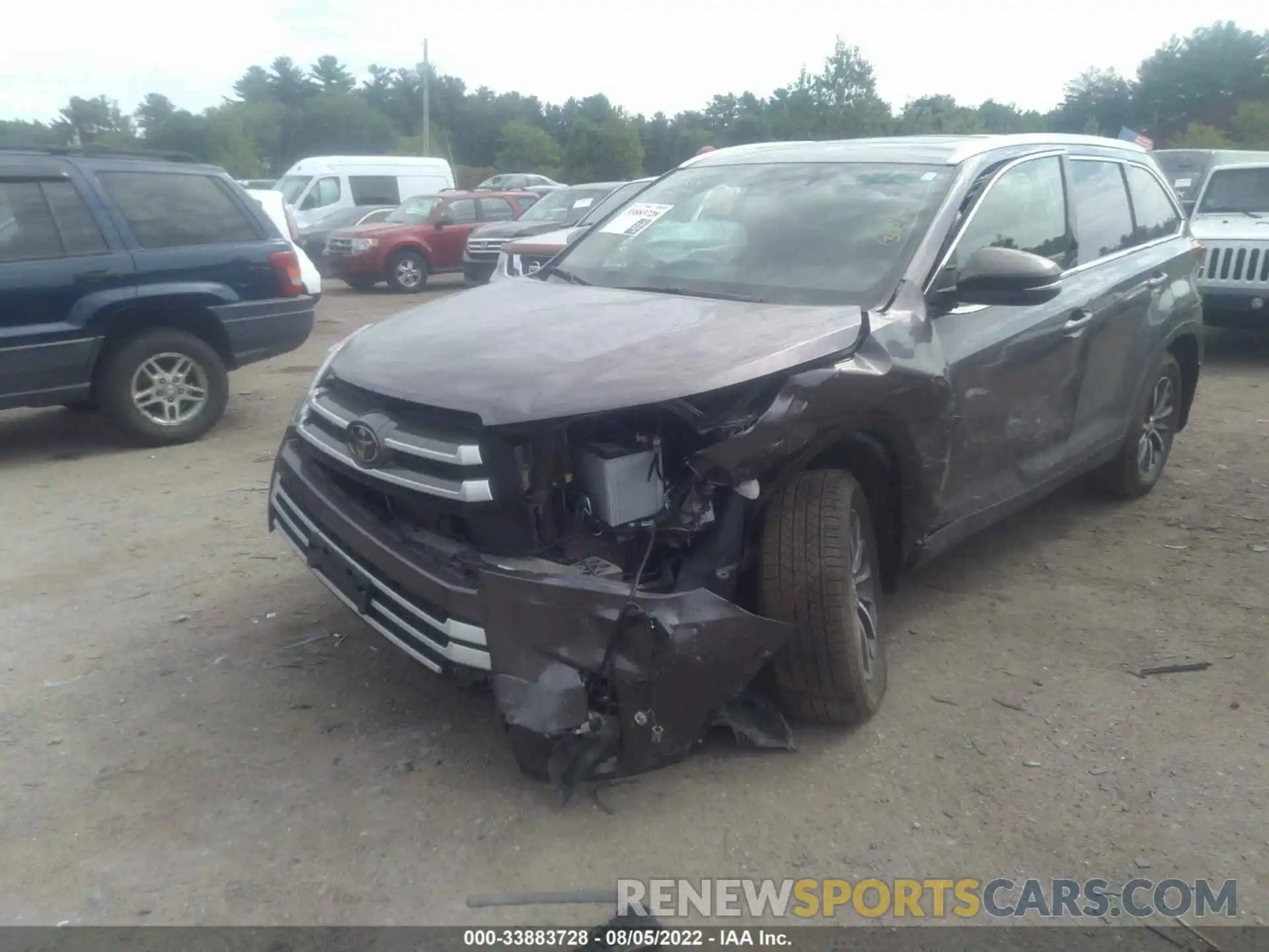 2 Photograph of a damaged car 5TDJZRFH3KS581019 TOYOTA HIGHLANDER 2019