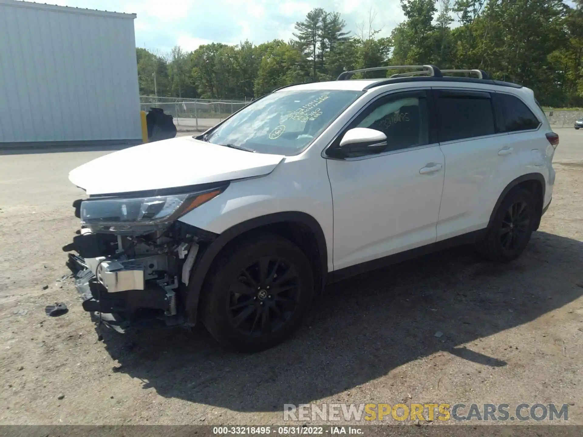 2 Photograph of a damaged car 5TDJZRFH3KS584907 TOYOTA HIGHLANDER 2019