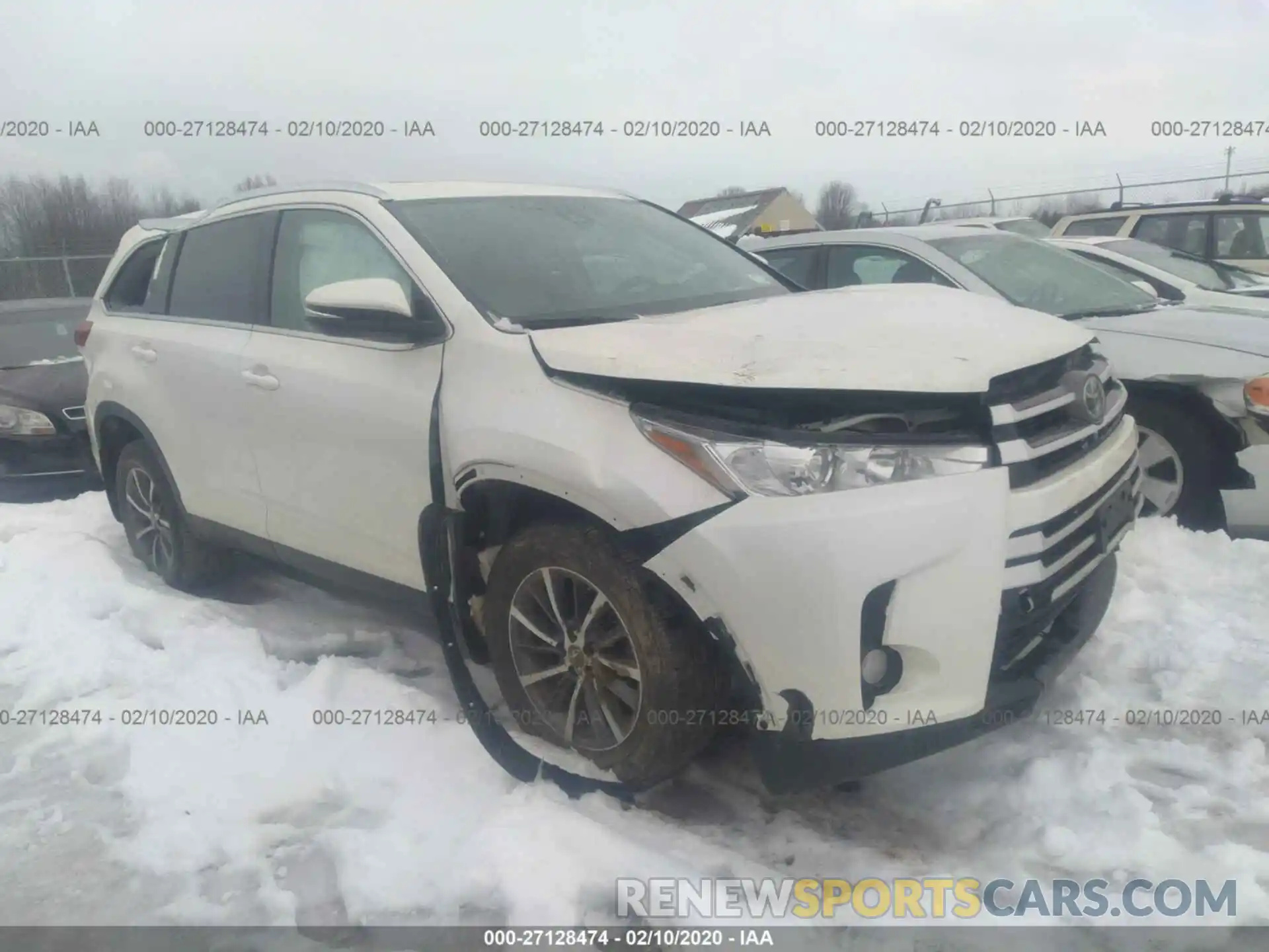 1 Photograph of a damaged car 5TDJZRFH3KS585765 TOYOTA HIGHLANDER 2019