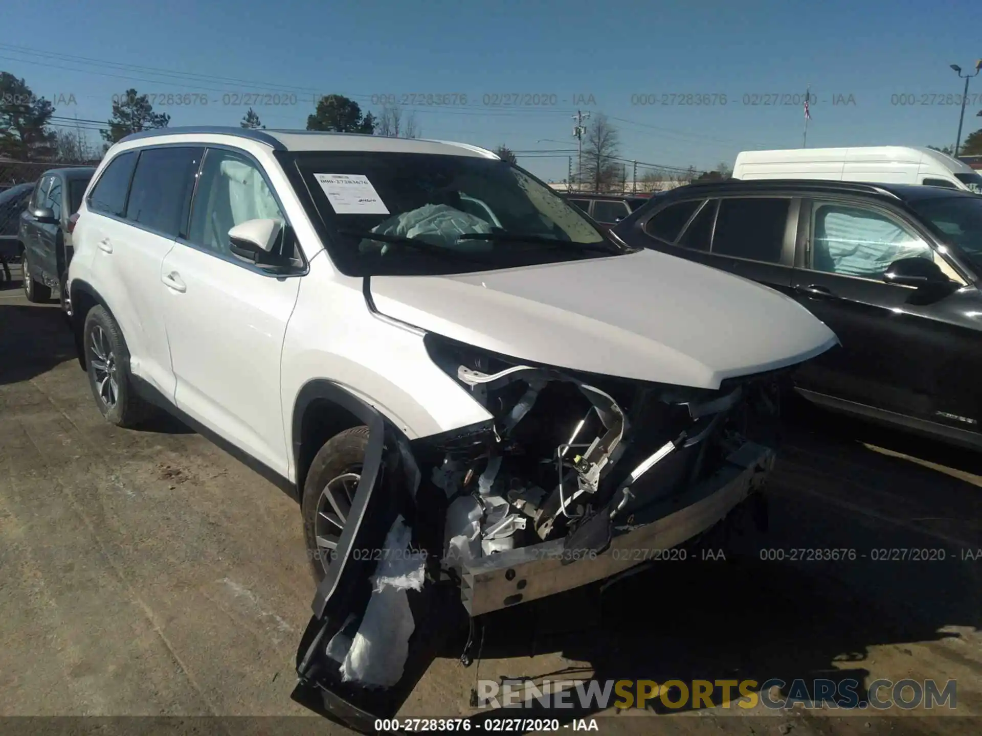 1 Photograph of a damaged car 5TDJZRFH3KS586401 TOYOTA HIGHLANDER 2019