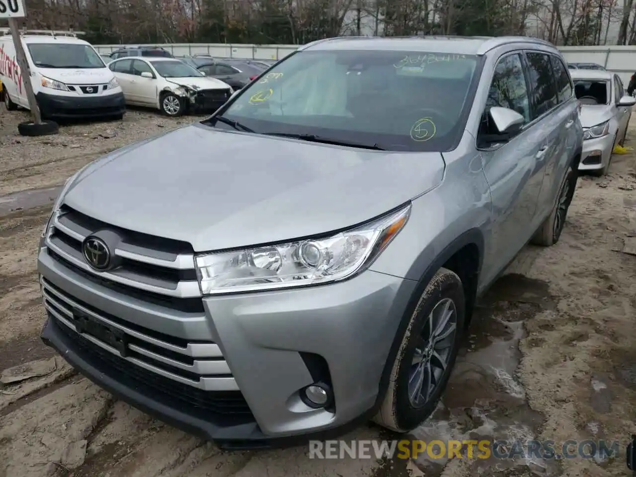 2 Photograph of a damaged car 5TDJZRFH3KS589573 TOYOTA HIGHLANDER 2019