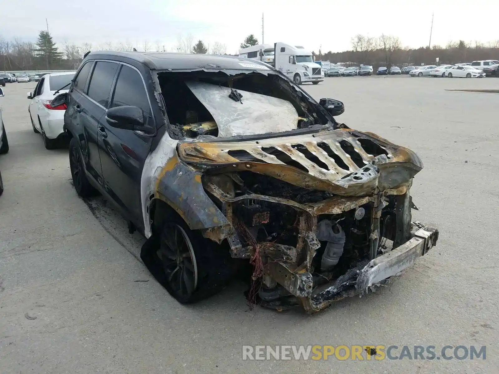 1 Photograph of a damaged car 5TDJZRFH3KS594160 TOYOTA HIGHLANDER 2019